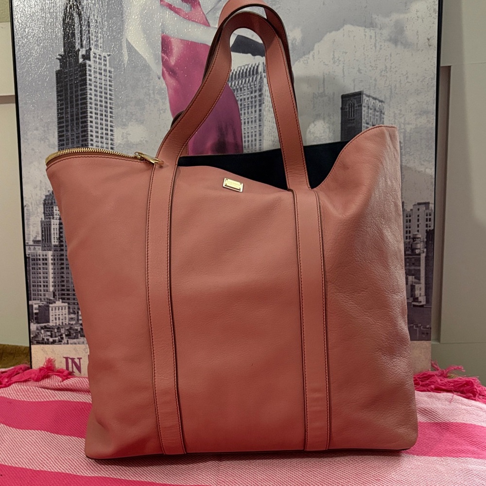 Dolce & Gabbana Pink Leather Tote
